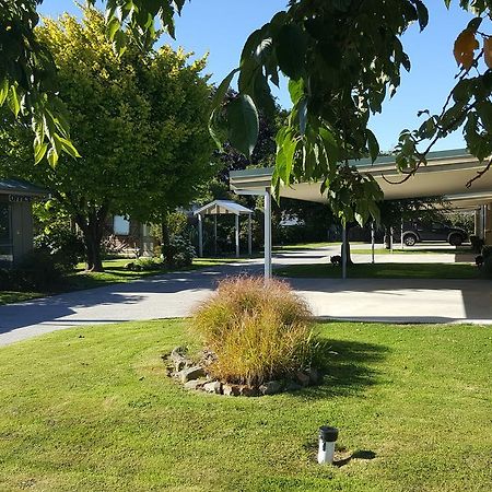 Catlins Area Motel Owaka Extérieur photo