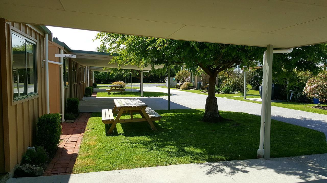 Catlins Area Motel Owaka Extérieur photo