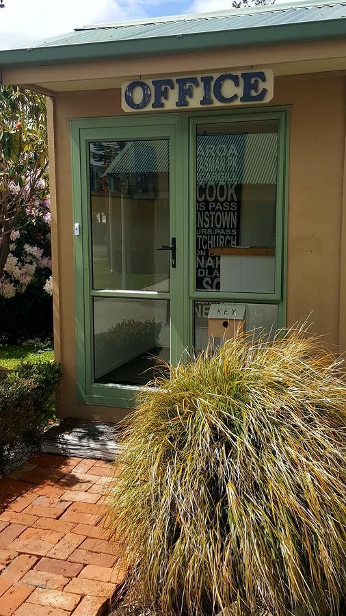 Catlins Area Motel Owaka Extérieur photo
